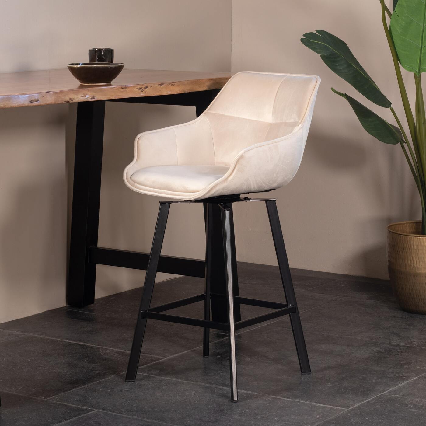 Barstoel Velvet Champagne - Draaibaar - Zithoogte 65cm - Giga Meubel