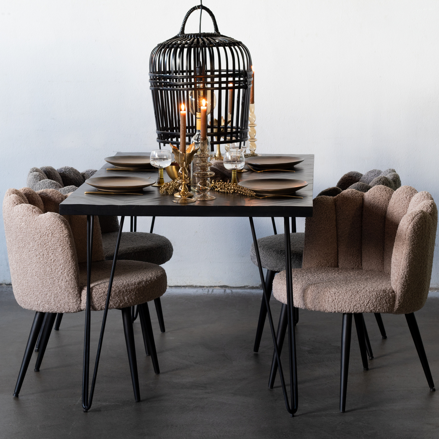 Eettafel Max Zwart Visgraat 240cm