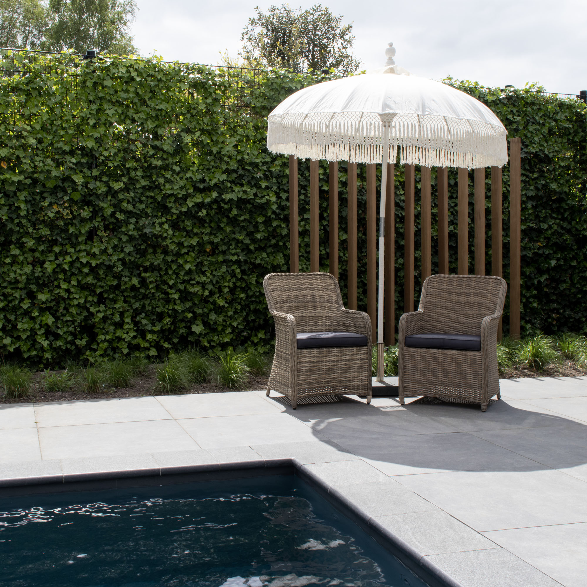 Parasol Bali Wit Met Franjes 185x260cm
