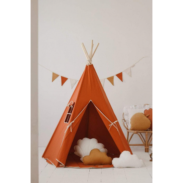 Moi Mili Tipi Speeltent Red Fox